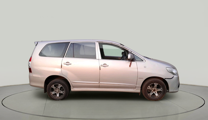 2015 Toyota Innova 2.5 GX 7 STR, Diesel, Manual, 1,18,588 km, exterior