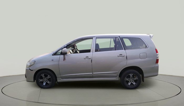 2015 Toyota Innova 2.5 GX 7 STR, Diesel, Manual, 1,18,588 km, exterior