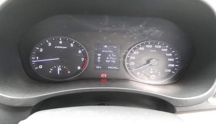 2018 Hyundai Verna 1.6 VTVT SX O, Petrol, Manual, 44,038 km, interior