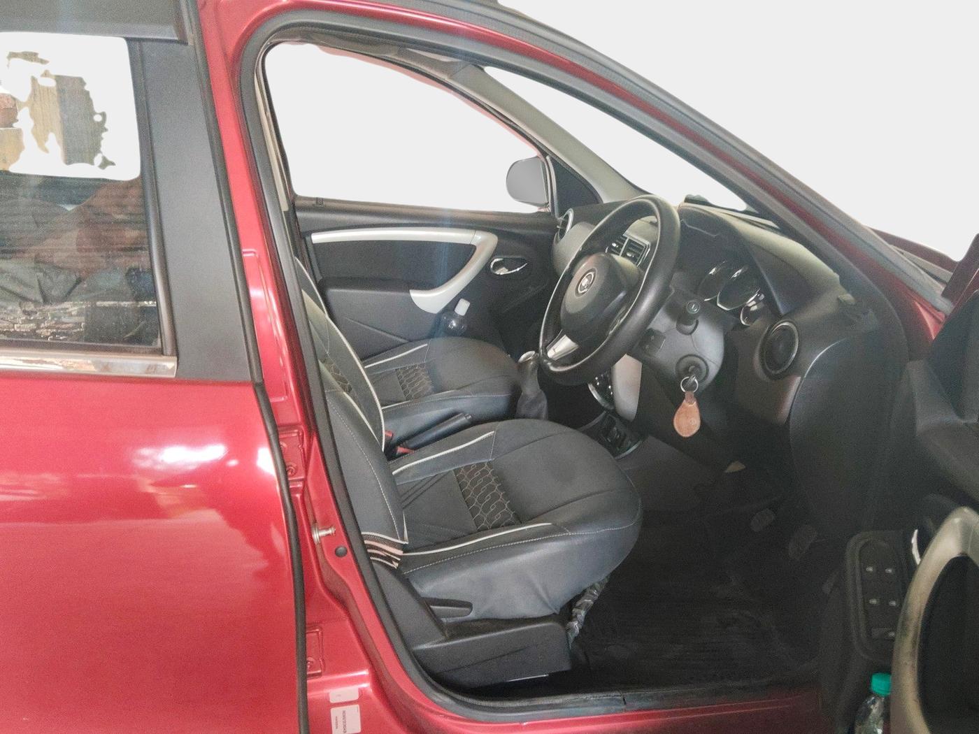 2018 Nissan Terrano XL (P), Petrol, Manual, 57,352 km, interior
