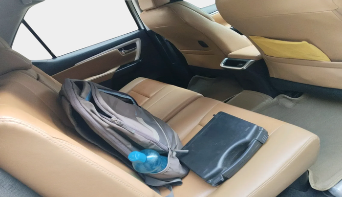 2019 Toyota Fortuner 2.8 4X4 AT, Diesel, Automatic, 72,467 km, interior