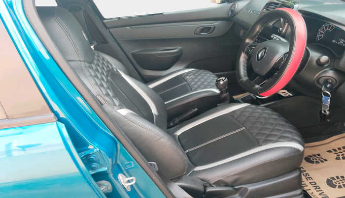 2024 Renault Kwid RXT 1.0, Petrol, Manual, 21,484 km, interior