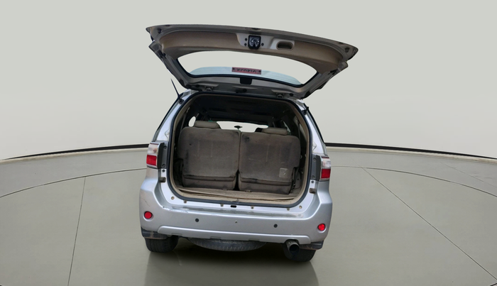 2011 Toyota Fortuner 3.0 4X4 MT, Diesel, Manual, 2,03,438 km, exterior