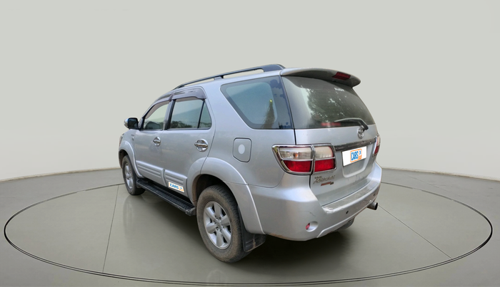 2011 Toyota Fortuner 3.0 4X4 MT, Diesel, Manual, 2,03,438 km, exterior