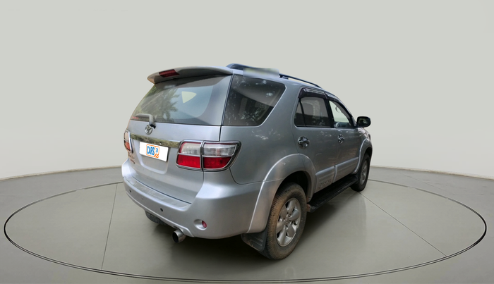 2011 Toyota Fortuner 3.0 4X4 MT, Diesel, Manual, 2,03,438 km, exterior