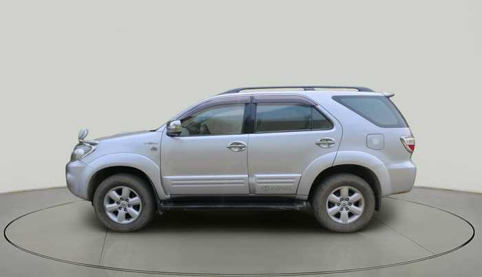 2011 Toyota Fortuner 3.0 4X4 MT, Diesel, Manual, 2,03,438 km, exterior