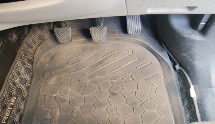 2022 KIA CARENS PRESTIGE PLUS 1.5 DIESEL 7 STR, Diesel, Manual, 1,00,006 km, interior