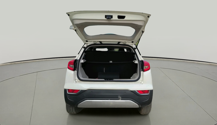 2020 Mahindra XUV300 W8 1.2 PETROL, Petrol, Manual, 15,304 km, exterior