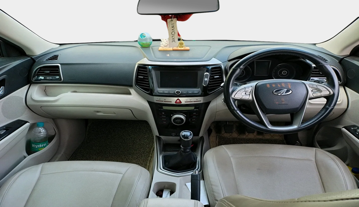 2020 Mahindra XUV300 W8 1.2 PETROL, Petrol, Manual, 15,304 km, interior