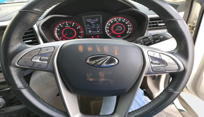 2020 Mahindra XUV300 W8 1.2 PETROL, Petrol, Manual, 15,304 km, interior