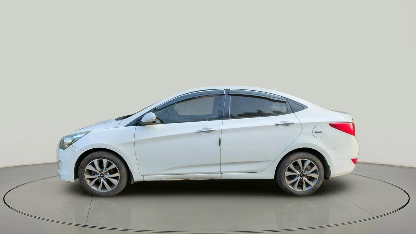 2015 Hyundai Verna FLUIDIC 1.6 CRDI SX 4S, Diesel, Manual, 1,16,036 km, exterior