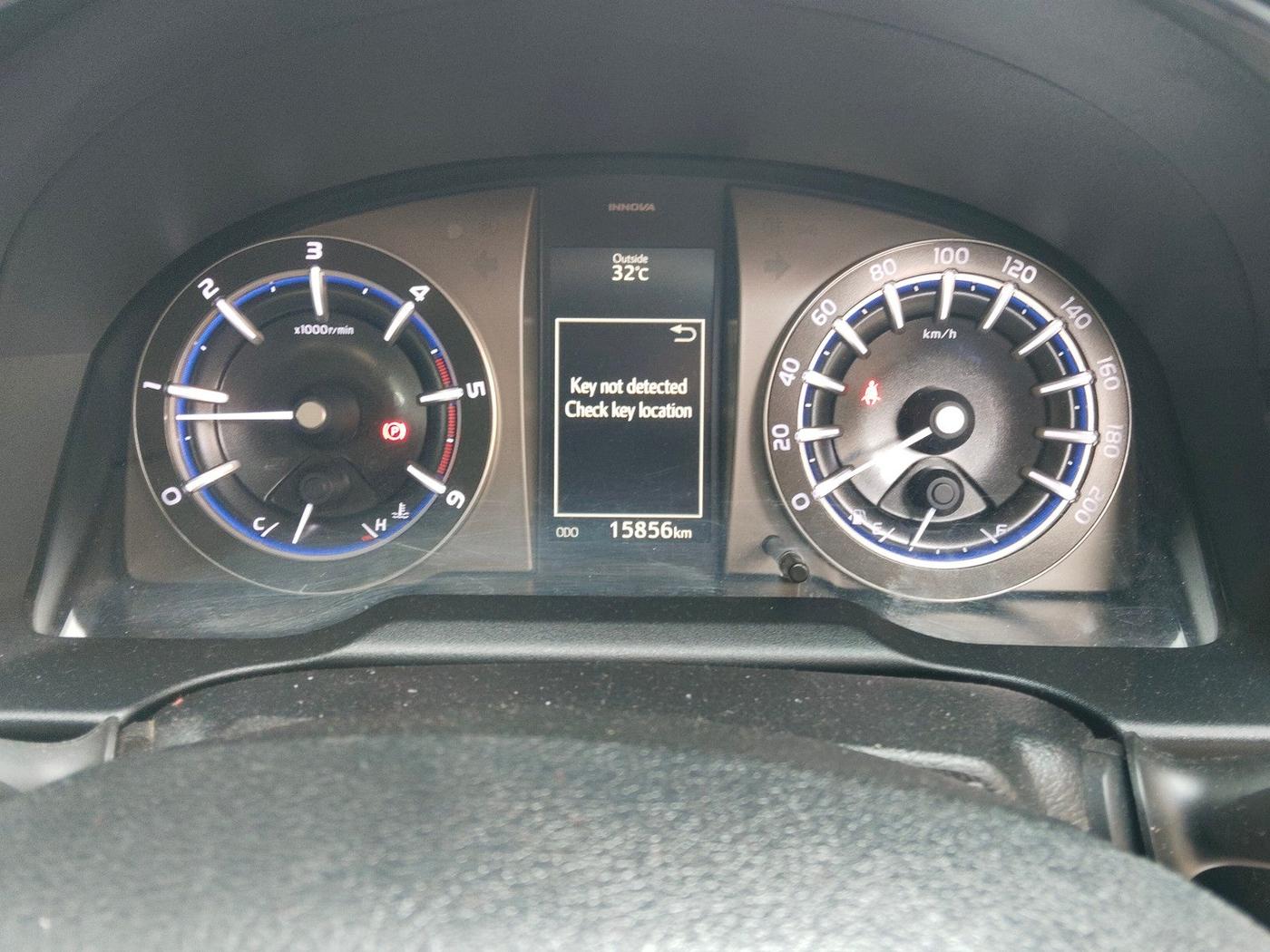 2024 Toyota Innova Crysta 2.4 ZX 7STR, Diesel, Manual, 22,00,000 km, interior