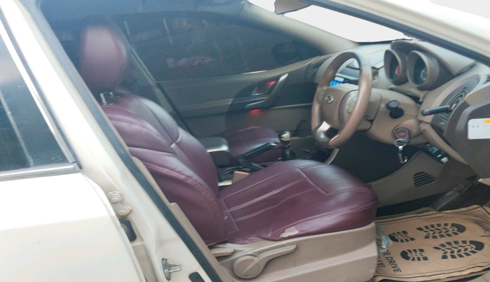 2012 Mahindra XUV500 W8, Diesel, Manual, 52,275 km, interior