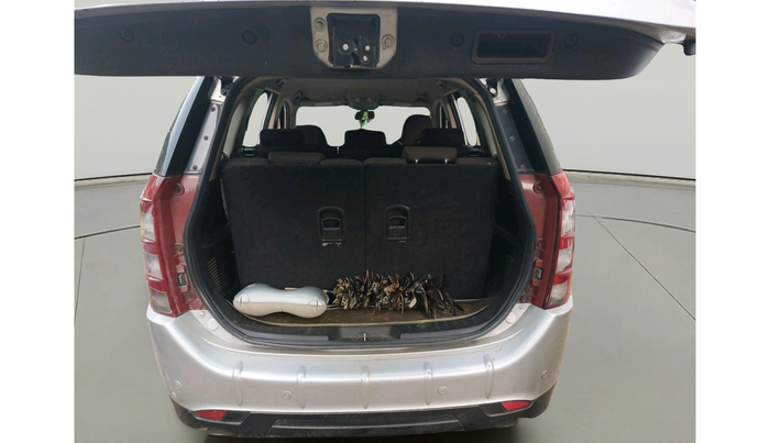 2012 Mahindra XUV500 W6, Diesel, Manual, 1,00,150 km, exterior