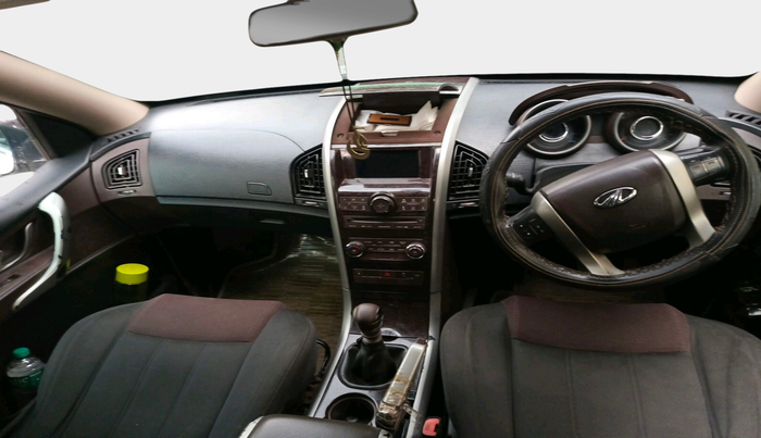 2012 Mahindra XUV500 W6, Diesel, Manual, 1,00,150 km, interior