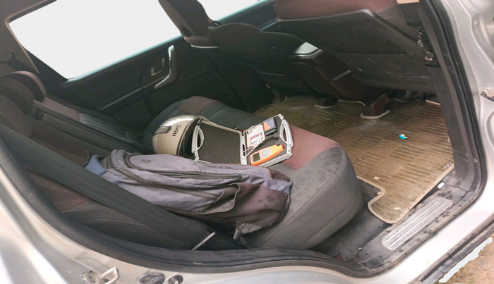 2012 Mahindra XUV500 W6, Diesel, Manual, 1,00,150 km, interior