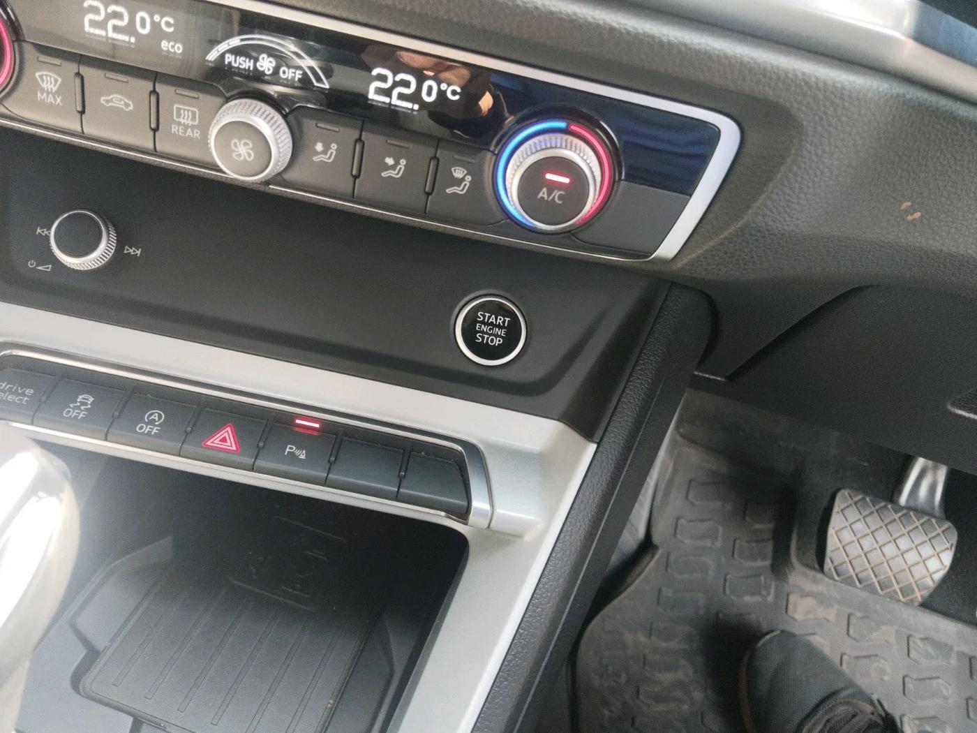 2022 Audi Q3 40 TFSI Technology, Petrol, Automatic, 39,984 km, interior