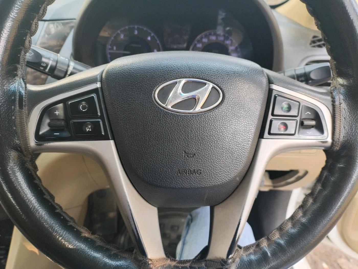2014 Hyundai Verna FLUIDIC 1.6 CRDI SX, Diesel, Manual, 2,49,776 km, interior