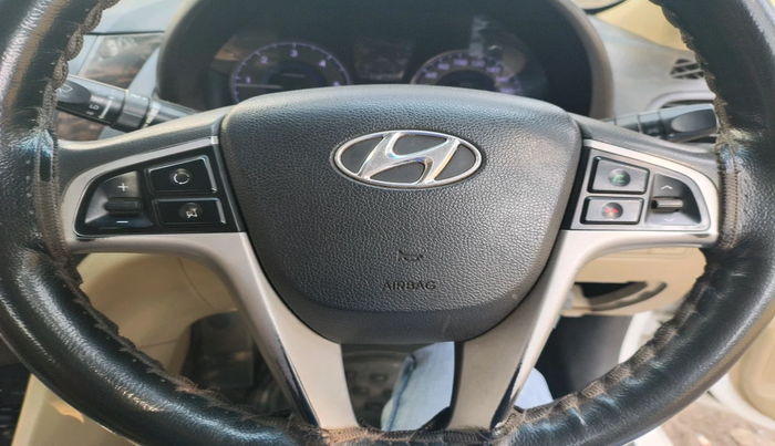 2014 Hyundai Verna FLUIDIC 1.6 CRDI SX, Diesel, Manual, 2,49,776 km, interior