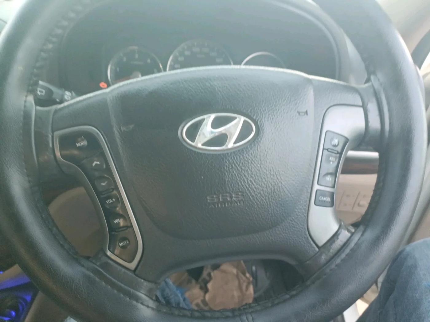 2012 Hyundai Santa Fe 4 WD, Diesel, Manual, 2,16,000 km, interior