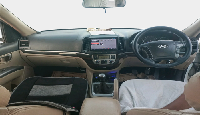 2012 Hyundai Santa Fe 4 WD, Diesel, Manual, 2,15,194 km, interior