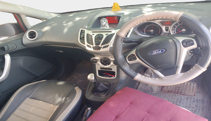 2013 Ford Fiesta TITANIUM+ DIESEL, Diesel, Manual, 1,01,993 km, interior