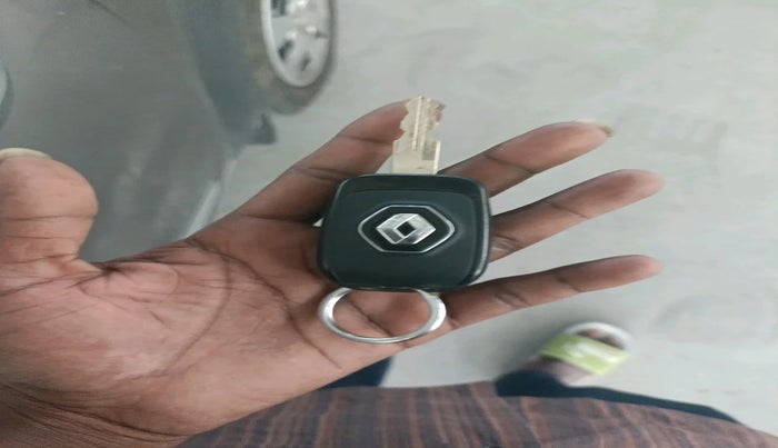 2016 Renault Kwid RXT 1.0, Petrol, Manual, 52,691 km, interior