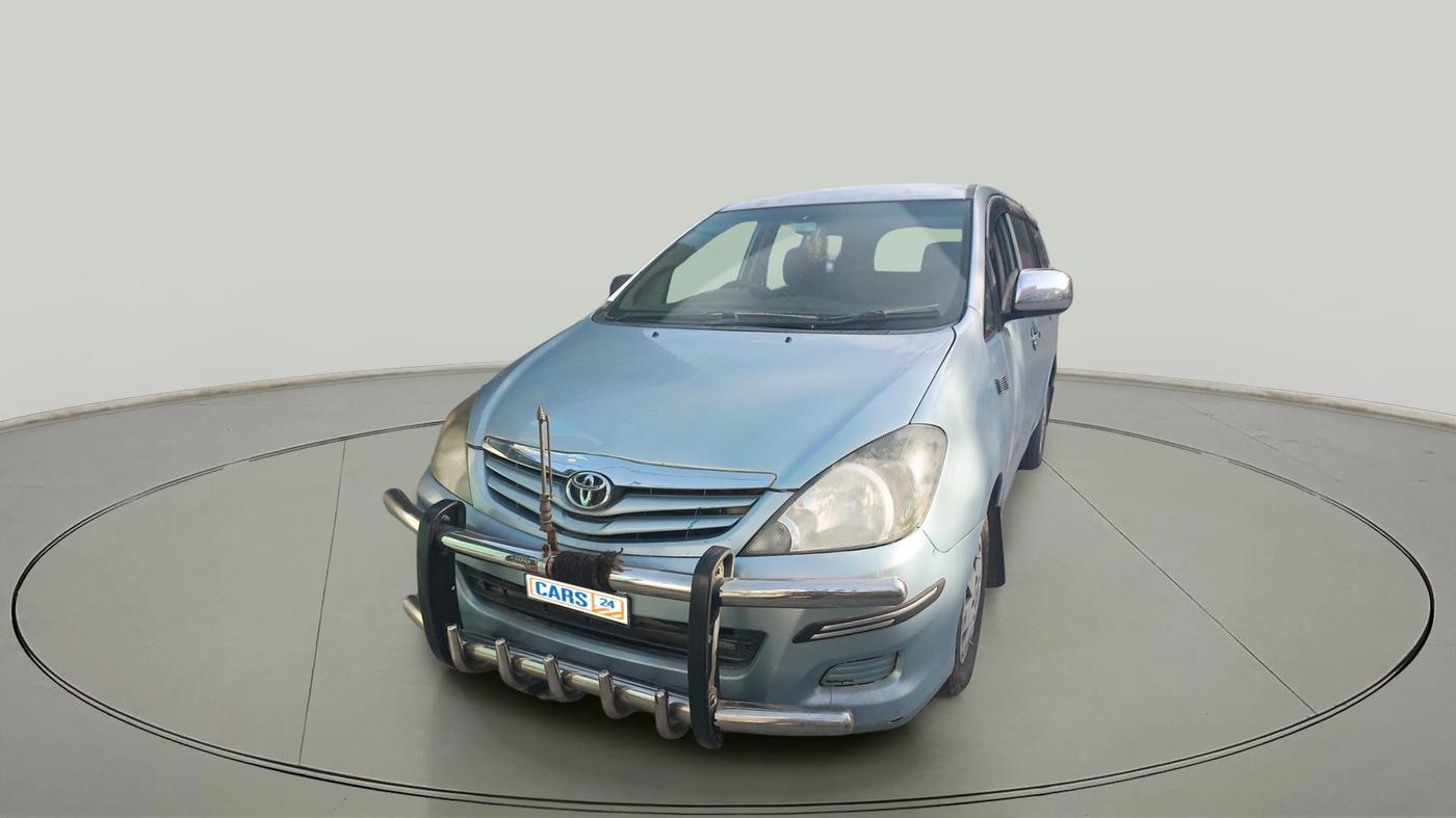 2011 Toyota Innova 2.5 G4 8 STR, Diesel, Manual, 2,72,327 km, exterior