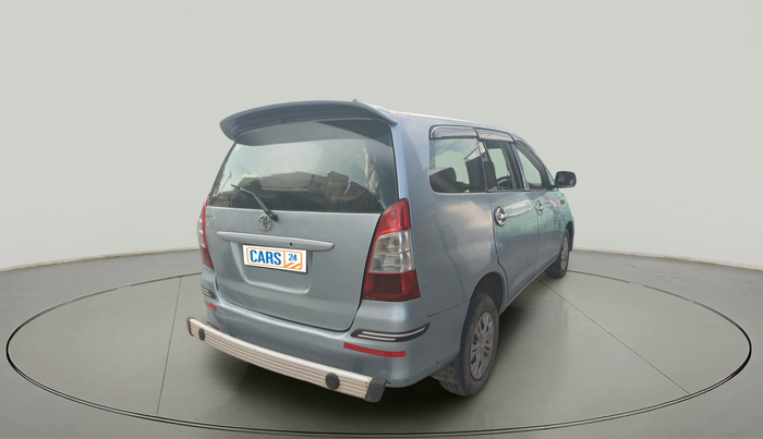2011 Toyota Innova 2.5 G4 8 STR, Diesel, Manual, 2,72,327 km, exterior