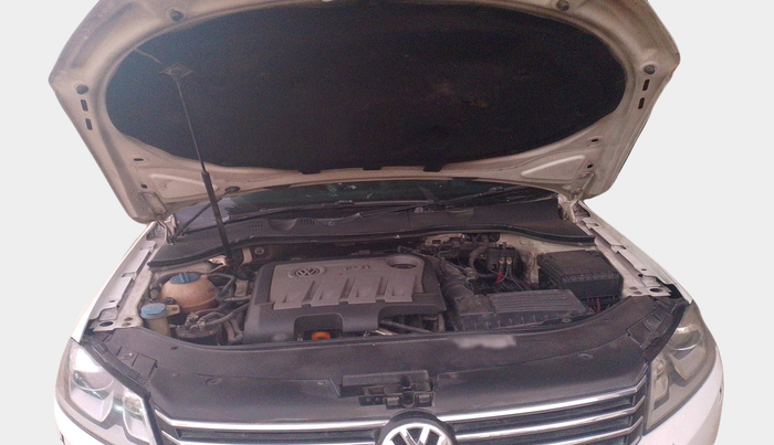 2012 Volkswagen Passat HIGHLINE DSG, Diesel, Automatic, 1,37,410 km, exterior