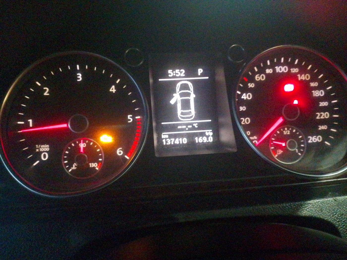 2012 Volkswagen Passat HIGHLINE DSG, Diesel, Automatic, 1,37,420 km, interior