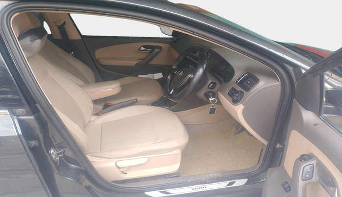 2016 Volkswagen Vento HIGHLINE 1.5 AT, Diesel, Automatic, 1,07,520 km, interior