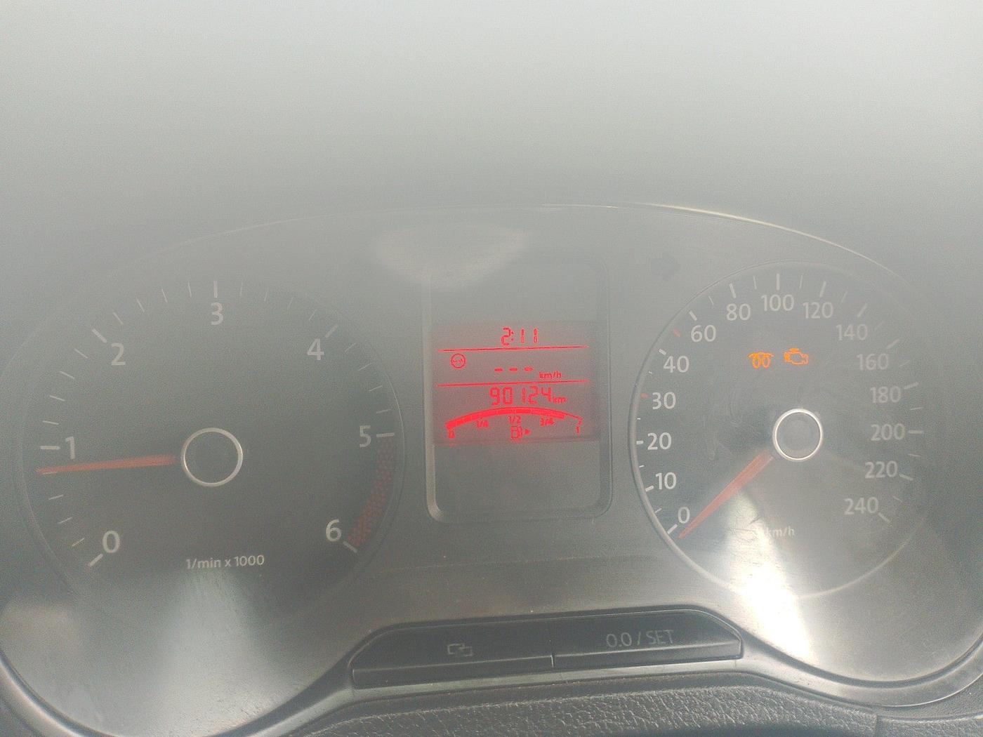 2013 Volkswagen Polo COMFORTLINE 1.2L, Diesel, Manual, 92,500 km, interior