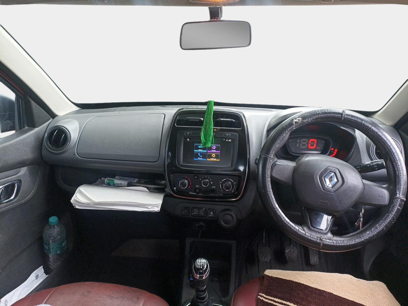 2019 Renault Kwid RXT 0.8 (O), Petrol, Manual, 1,21,081 km, interior