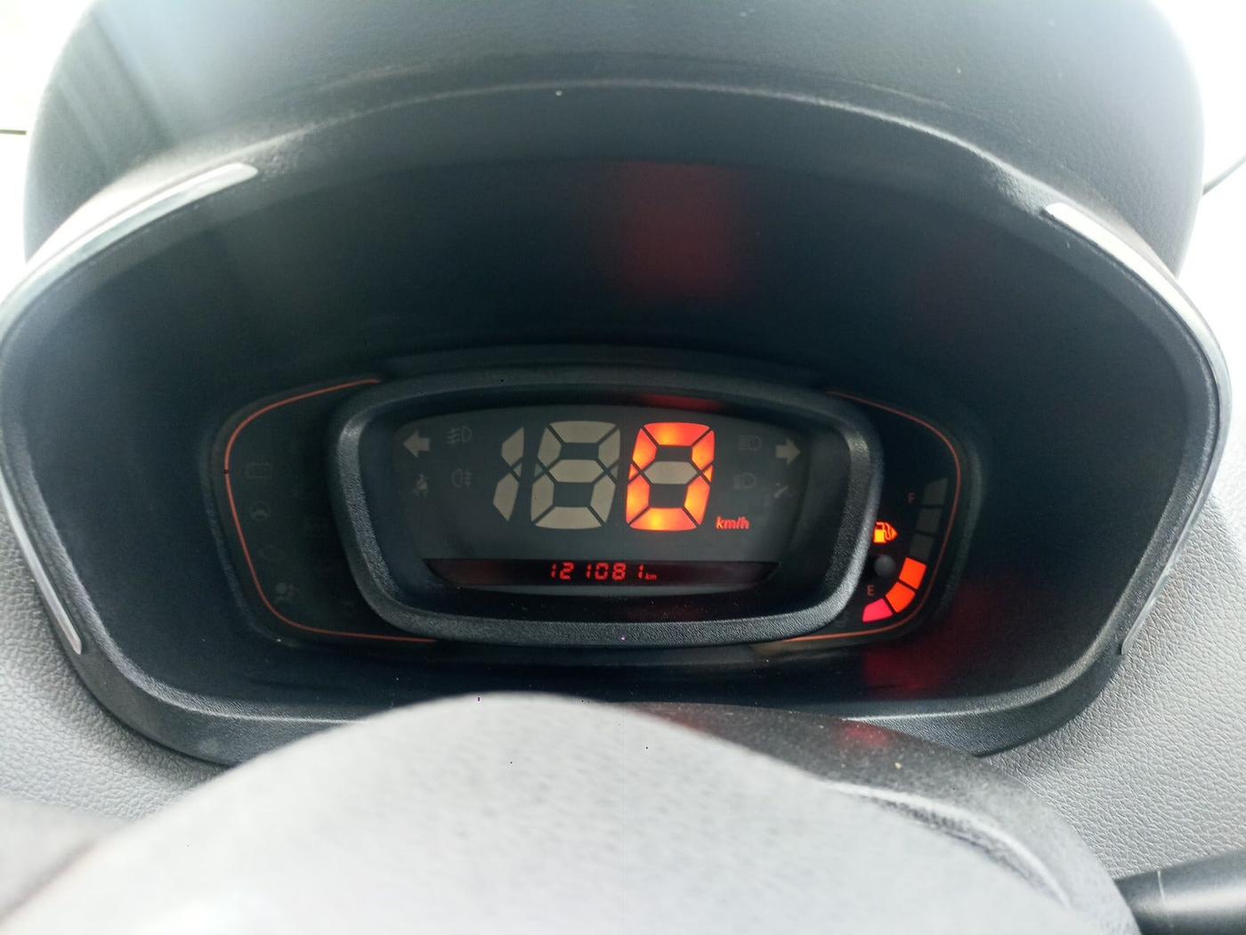 2019 Renault Kwid RXT 0.8 (O), Petrol, Manual, 1,21,081 km, interior