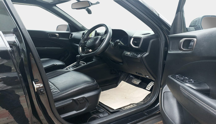 2023 Hyundai VENUE SX(O) 1.0 Turbo DCT Knight Edition, Petrol, Automatic, 17,746 km, interior