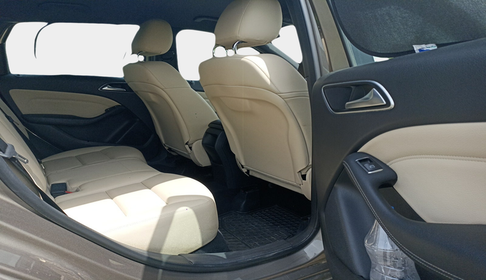 2013 Mercedes Benz B Class B180 CDI STYLE, Diesel, Automatic, 58,588 km, interior