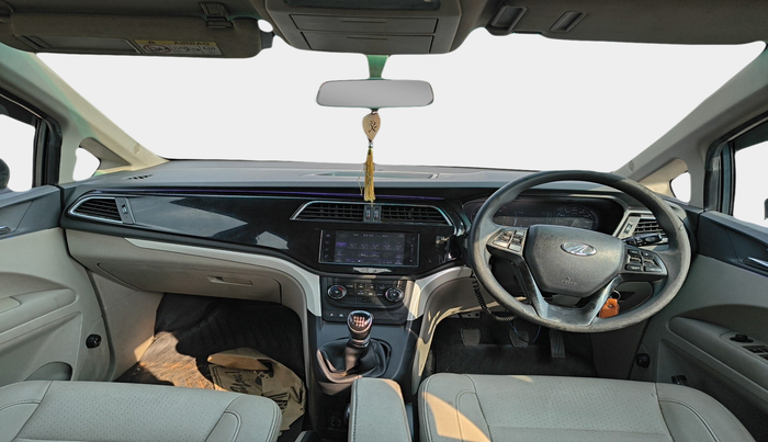 2018 Mahindra MARAZZO M8 7 STR, Diesel, Manual, 1,41,116 km, interior