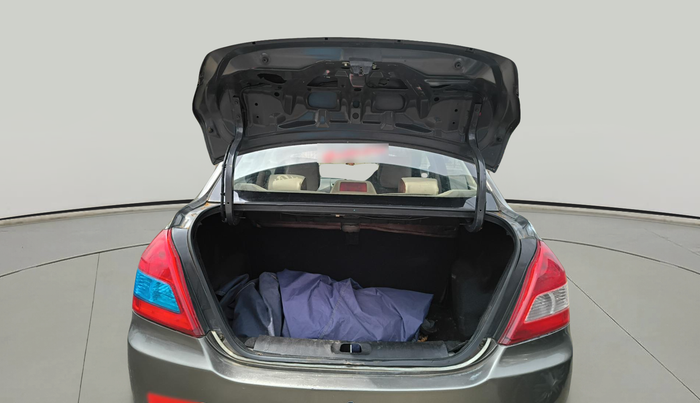 2015 Maruti Swift Dzire VDI, Diesel, Manual, 1,63,047 km, exterior