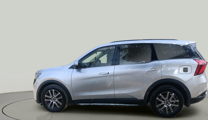 2022 Mahindra XUV700 AX 7 LUXURY D AT 7 STR, Diesel, Automatic, 1,43,365 km, exterior