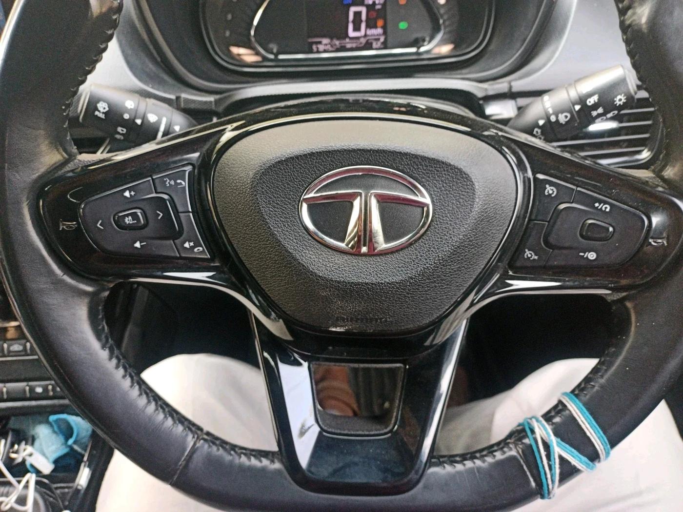 2022 Tata NEXON XZ PLUS (HS) PETROL DARK EDITION, Petrol, Manual, 57,845 km, interior