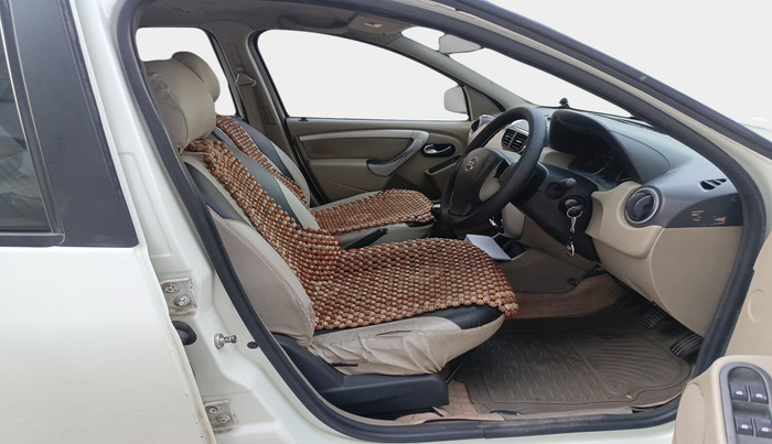 2015 Nissan Terrano XL D PLUS, Diesel, Manual, 2,51,460 km, interior
