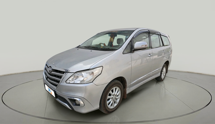 2013 Toyota Innova 2.5 VX 8 STR, Diesel, Manual, 2,66,730 km, exterior