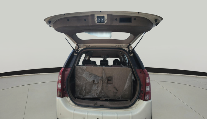 2014 Mahindra XUV500 W8, Diesel, Manual, 96,553 km, exterior