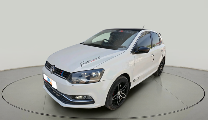 2016 Volkswagen Polo HIGHLINE1.5L, Diesel, Manual, 1,53,363 km, exterior
