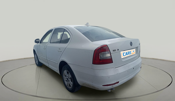 2010 Skoda Laura AMBIENTE 2.0 TDI CR AT, Diesel, Automatic, 2,00,100 km, exterior