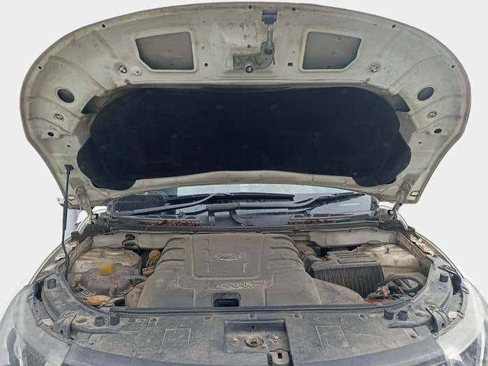 2017 Mahindra XUV500 W4, Diesel, Manual, 71,295 km, exterior