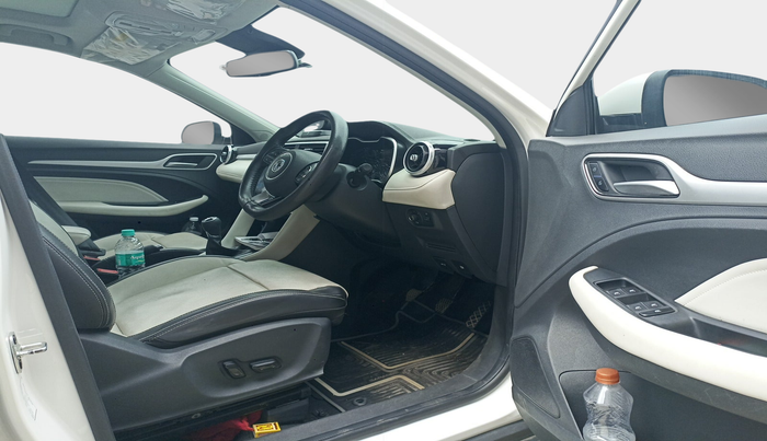 2024 MG ASTOR  Sharp Pro 1.5 MT (Ivory), Petrol, Manual, 17,598 km, interior