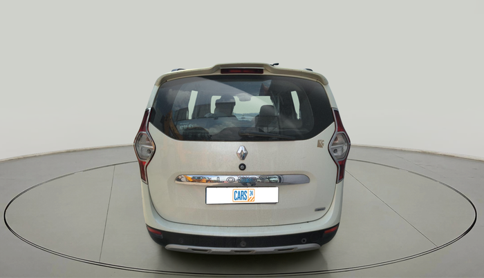 2018 Renault Lodgy 110 PS RXL STEPWAY 8 STR, Diesel, Manual, 1,55,596 km, exterior