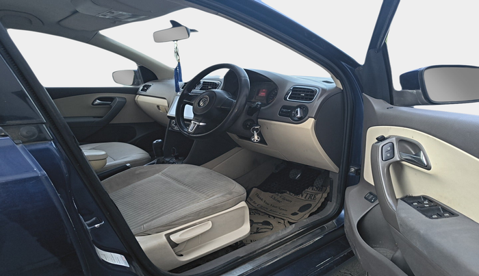 2012 Volkswagen Vento HIGHLINE DIESEL 1.6, Diesel, Manual, 1,03,637 km, interior